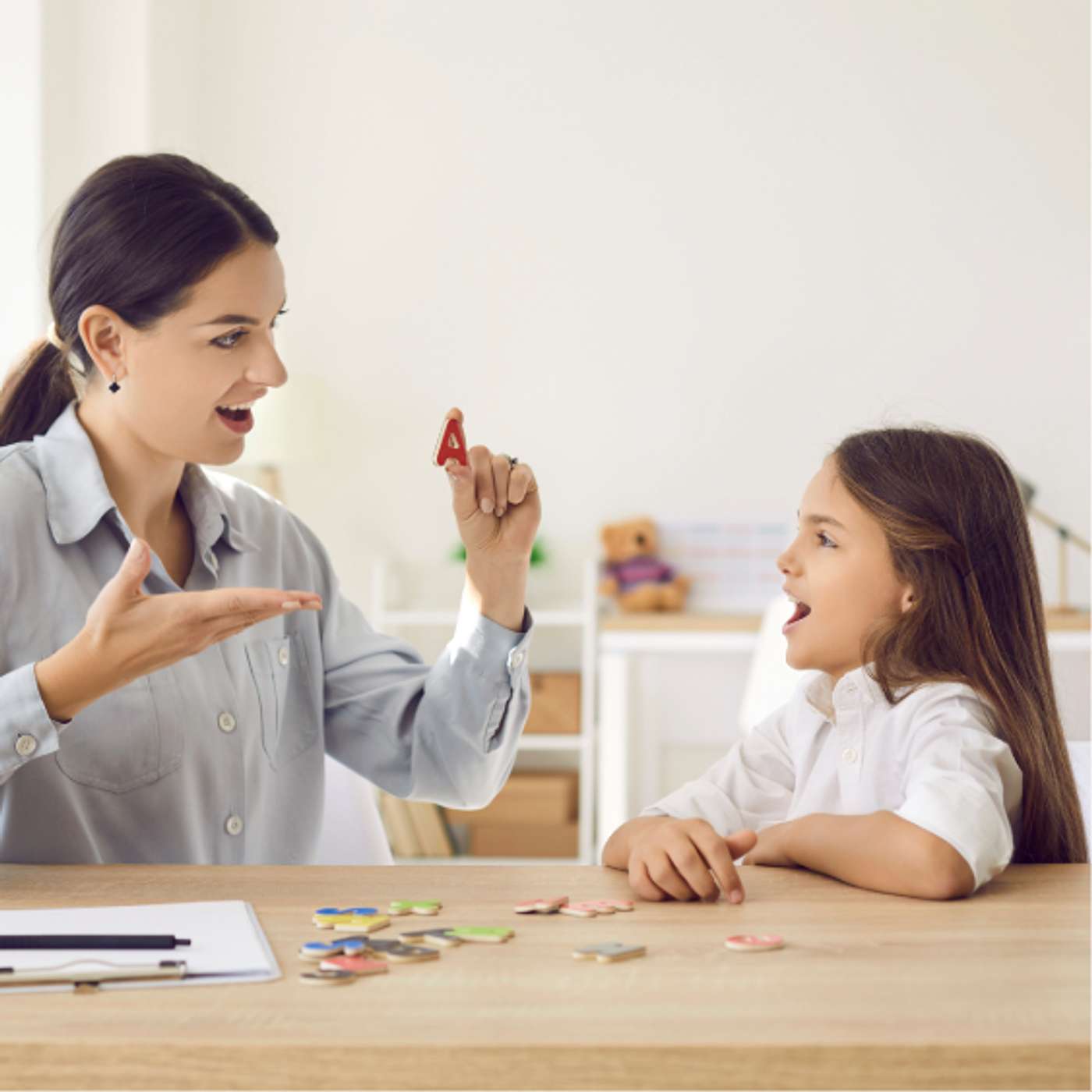 Season 4 Episode 1: 'Beyond First Words: Early Childhood Communication' with Lindsay Morgan