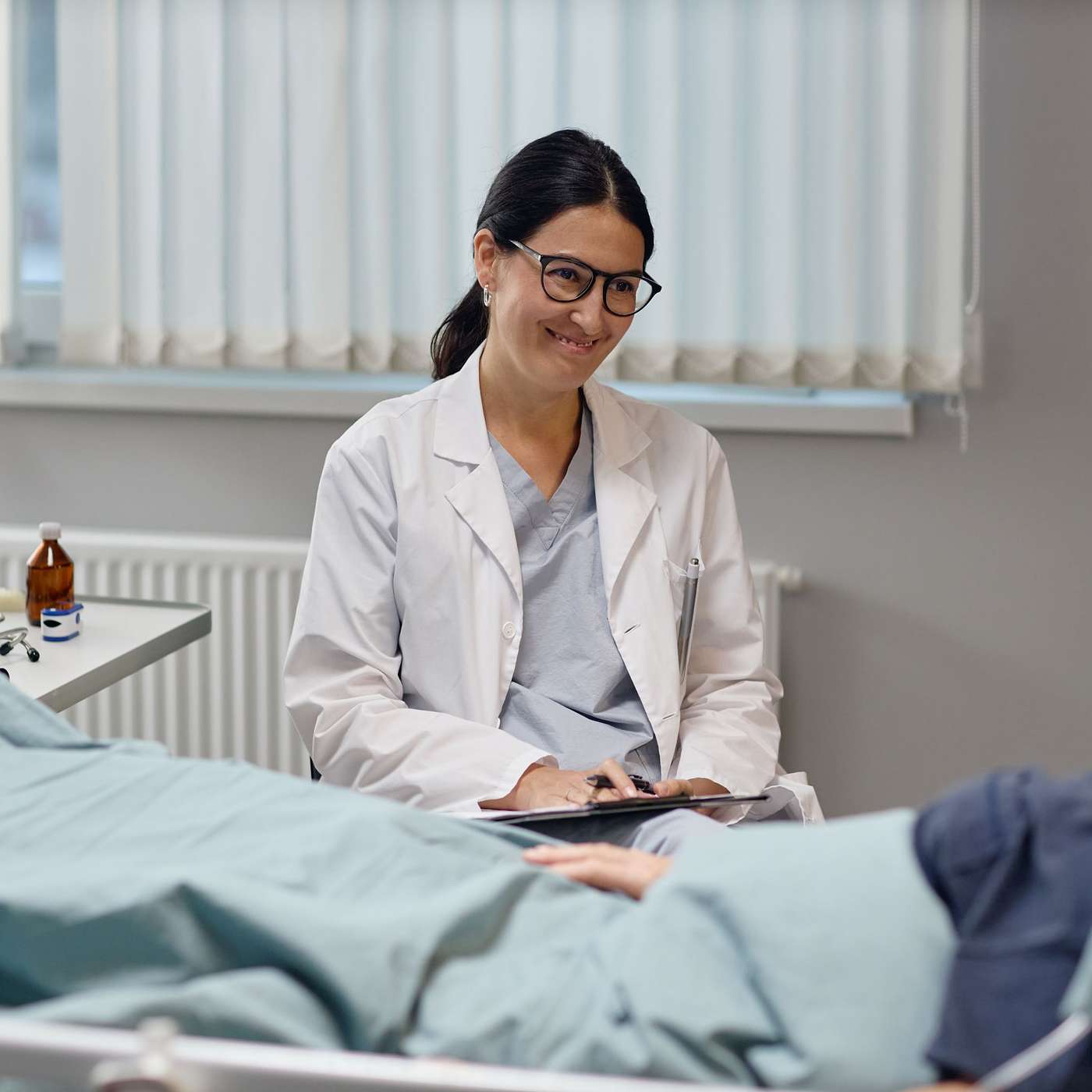 Stepping Into Nurse Leadership: What Every Bedside Nurse Needs to Know episode artwork