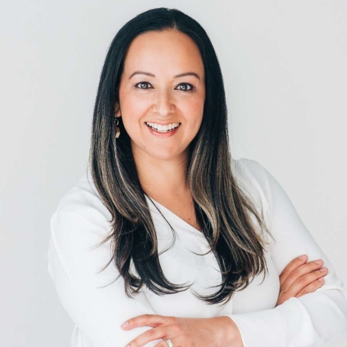 Career Pivots, Purpose & Coaching Women to Lead – Daniela De La Piedra