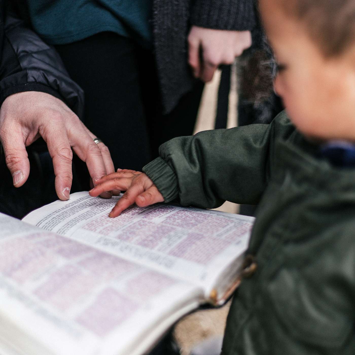 How to Teach the Word to Your Wife and Kids — Discipleship for Dads