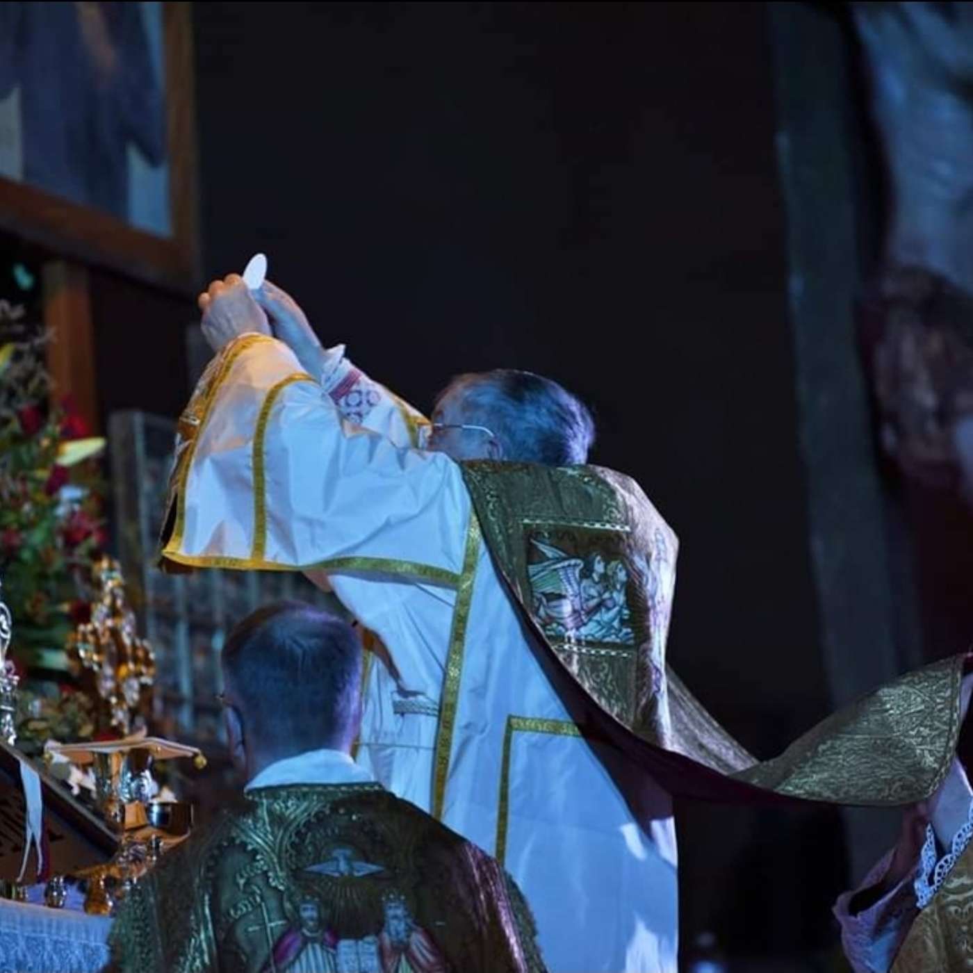 Episodio 561: ¡ SUPRIMIDA ‼ Misa Tradicional en México / TESTIMONIO Feligrés / Karilú Valdés con Luis Roman / FSSP episode artwork