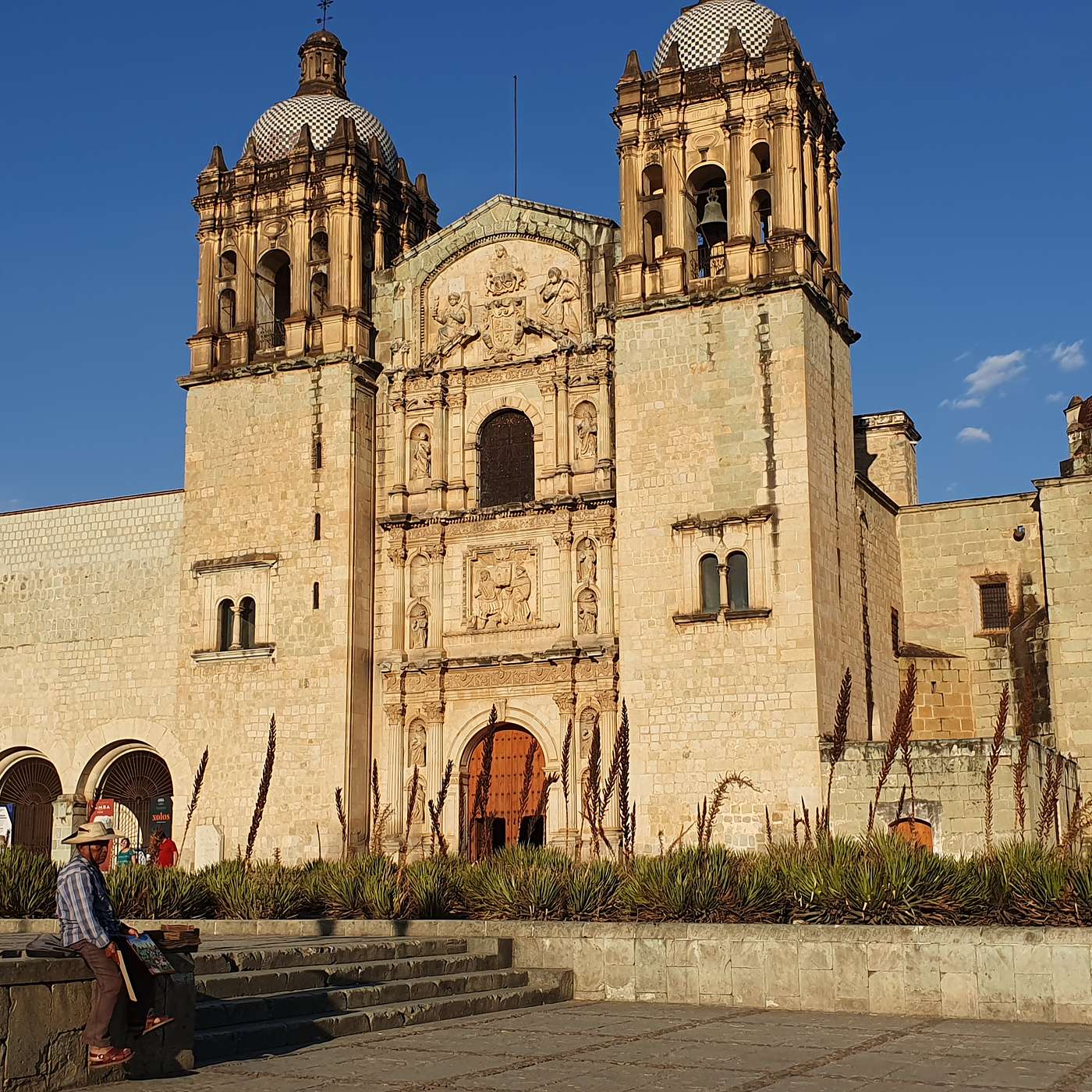 Mexico 1: Oaxaca Travel Guide: Street Eats, Mezcal Making & City Strolls