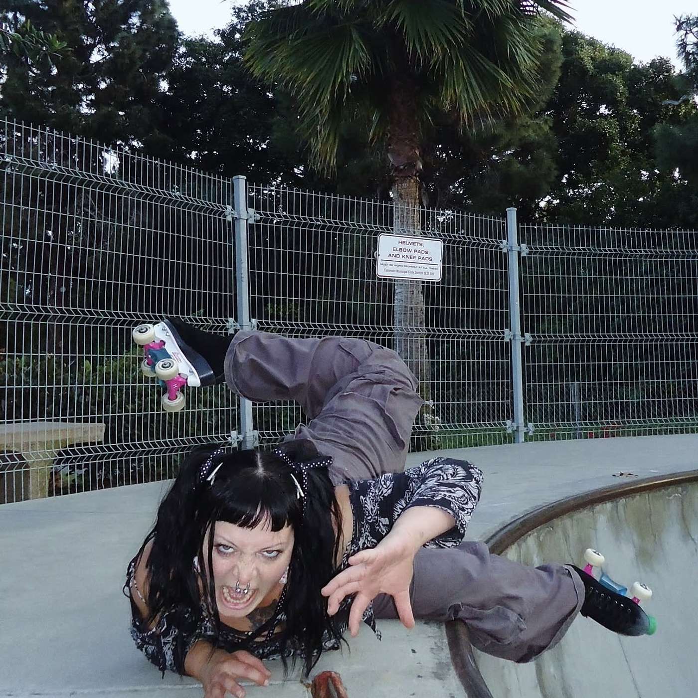 Sam LaCroix : roller girl aka Hellosh1ty episode artwork