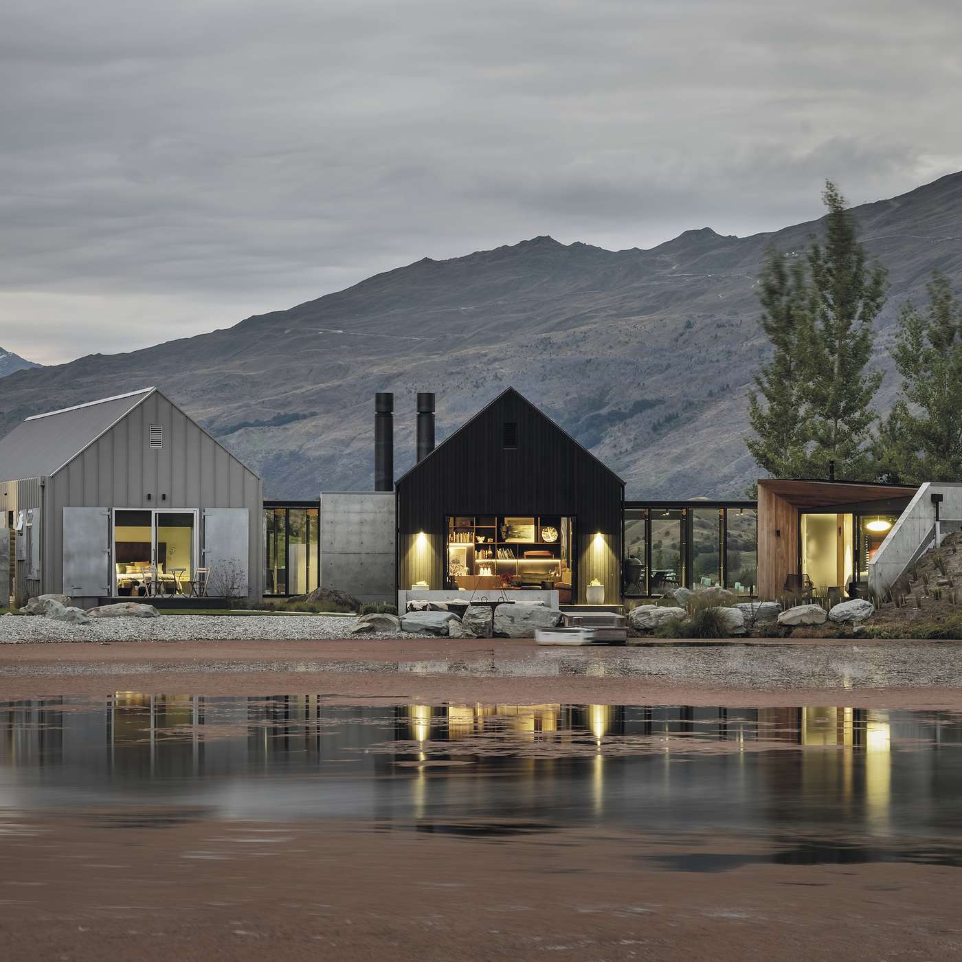 AW Architects’ sights were set on framing moments within the landscape for this unique Wakatipu Basin build