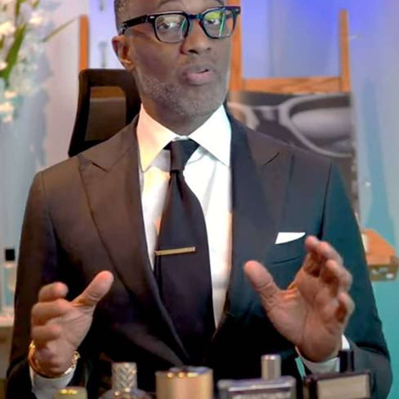 Kevin Samuels vs KAREN - GETS HEATED {Reaction} | Helios Blog 803