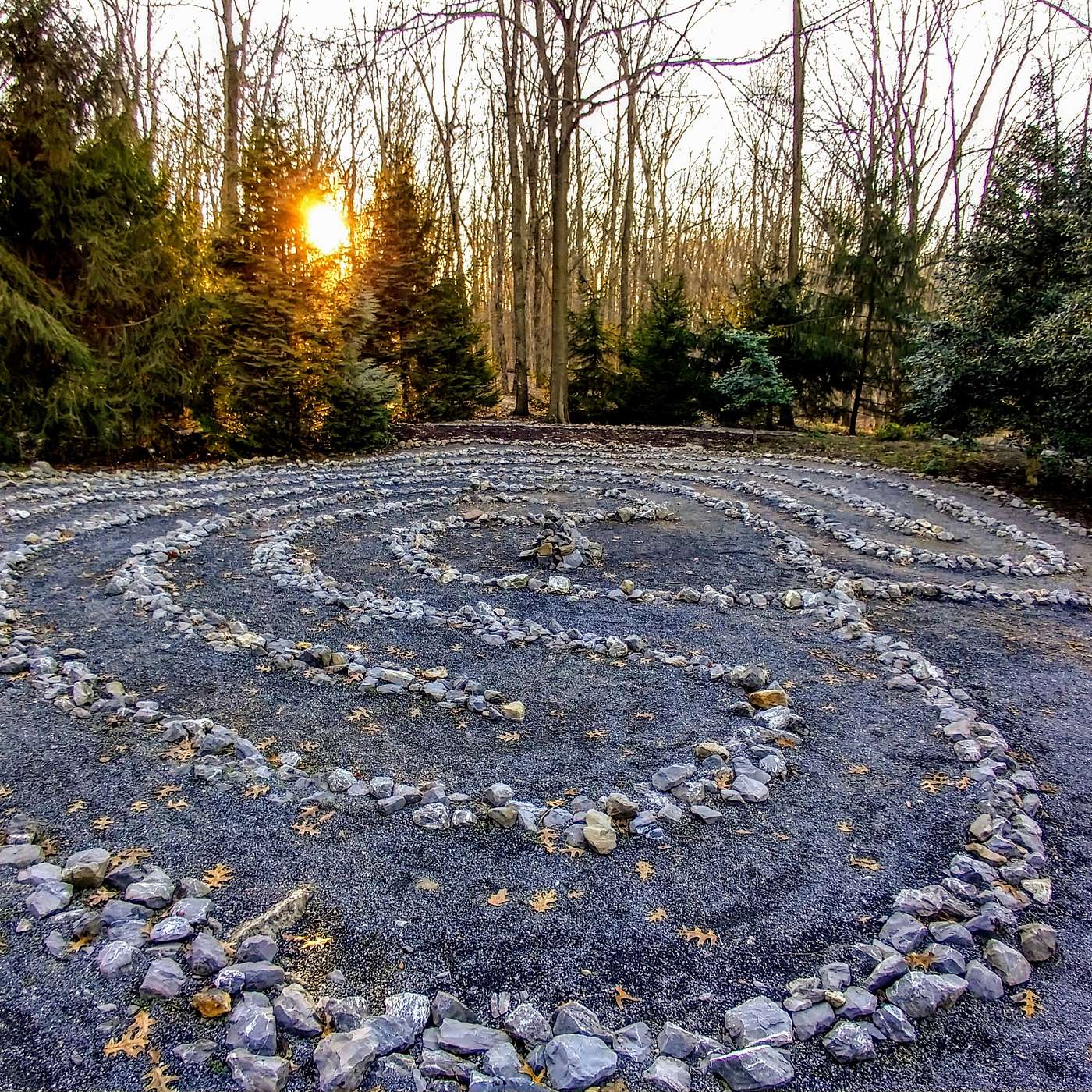 Strung Out Episode 136. EXPLORING THE LABYRINTH.