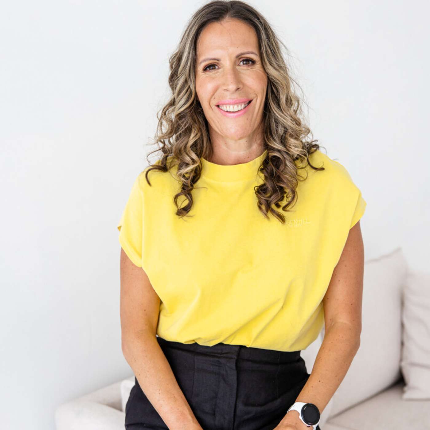 Sobriety, Menopause, and Thriving as Women Age -- with Sarah Rutsbatch (edited re-release) episode artwork