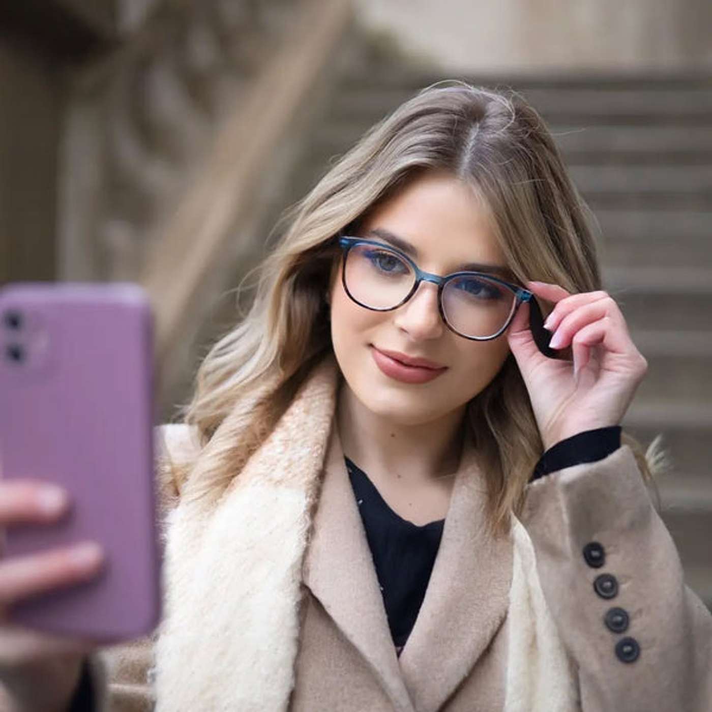 Blue Light Glasses: Pros And Cons