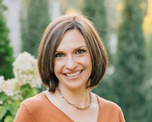 Dr. Clair Mellenthin