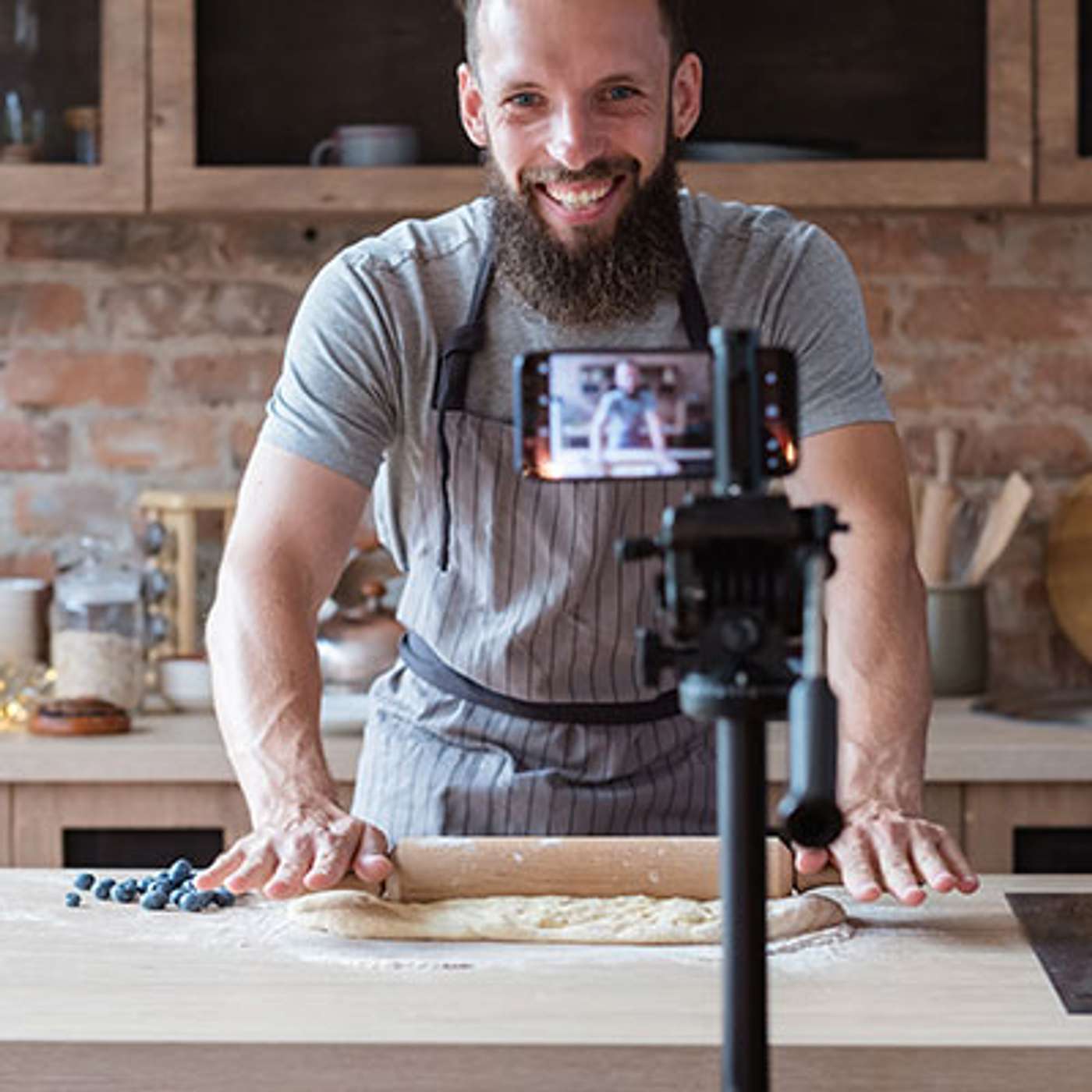 Going Viral: The Evolving Nature of Social Media and Food Culture. Hello TikTok! episode artwork