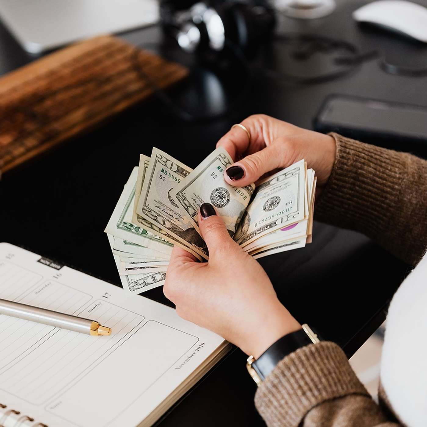 Hindsight is 2020: 7 Ways We Should All Vow to Treat Our Money Differently in 2021