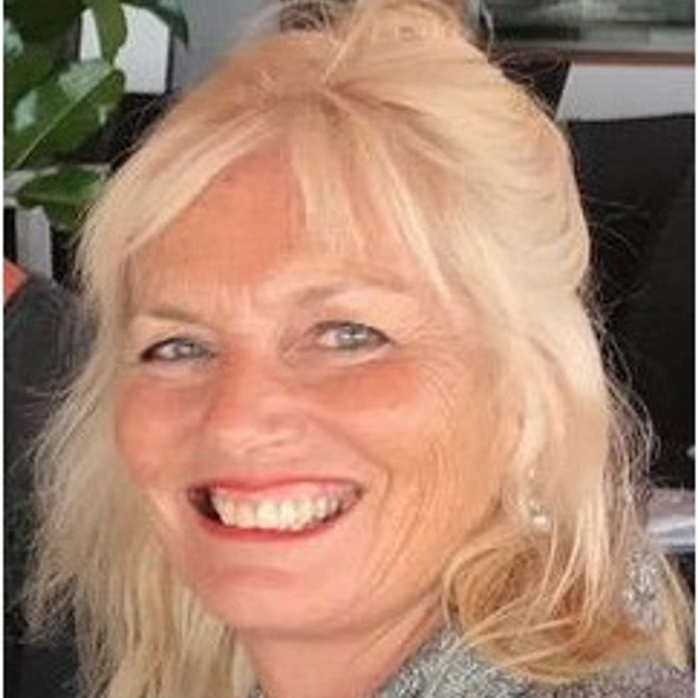 Carolyn Answers Your Questions: Question 2 - What to do when the client doesn’t take action as planned episode artwork