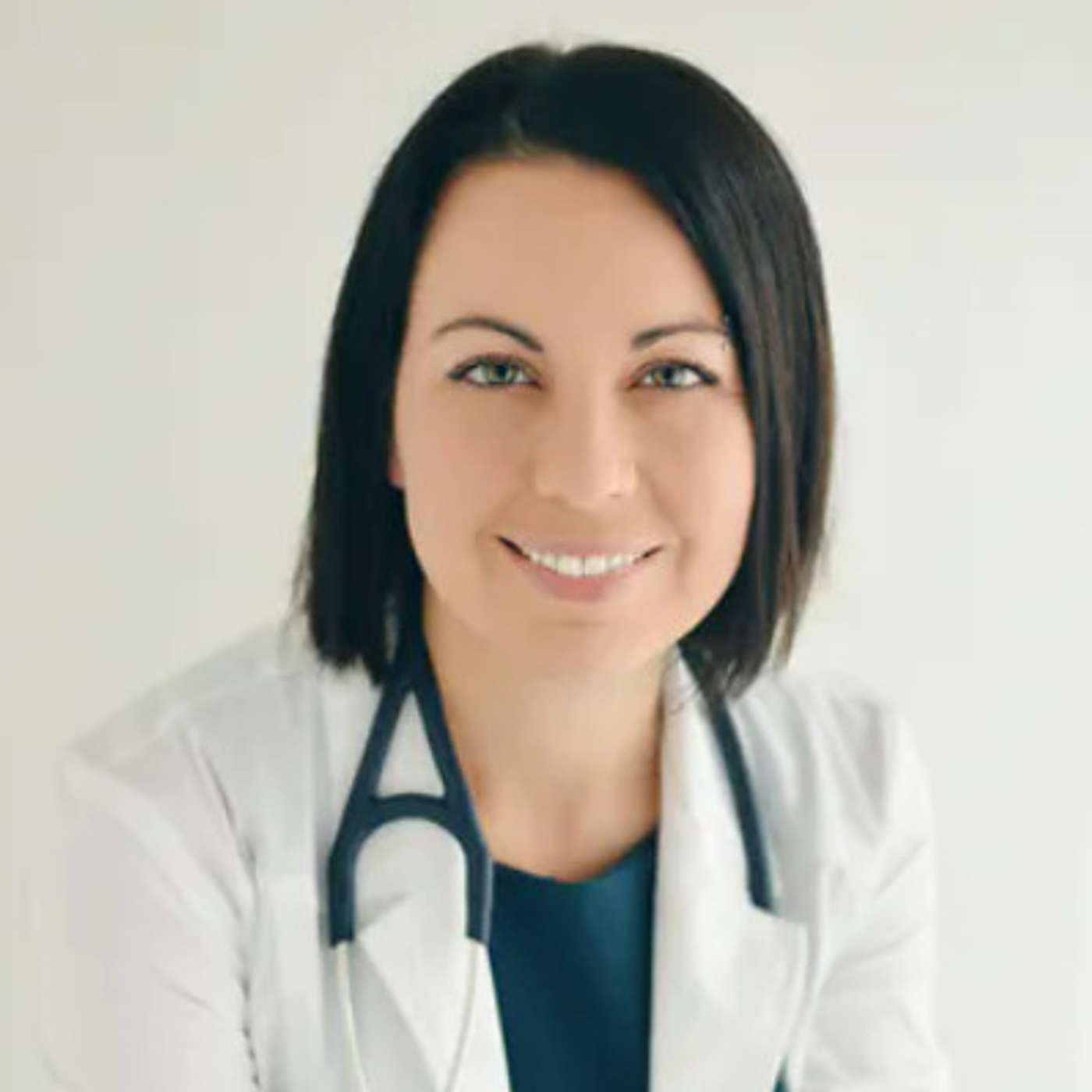 Passion in Low-Carb Healthcare with Dr. Evelyne Bourdua-Roy! 329