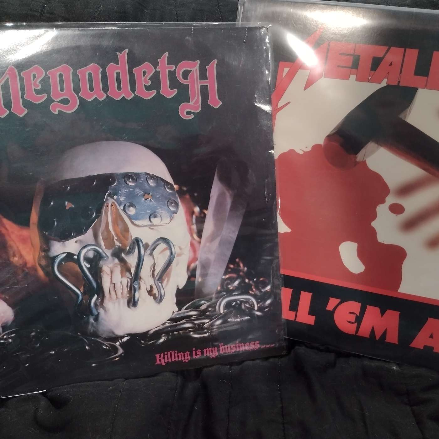 It's a thrash metal battle! Let's see who makes it out of the pit!