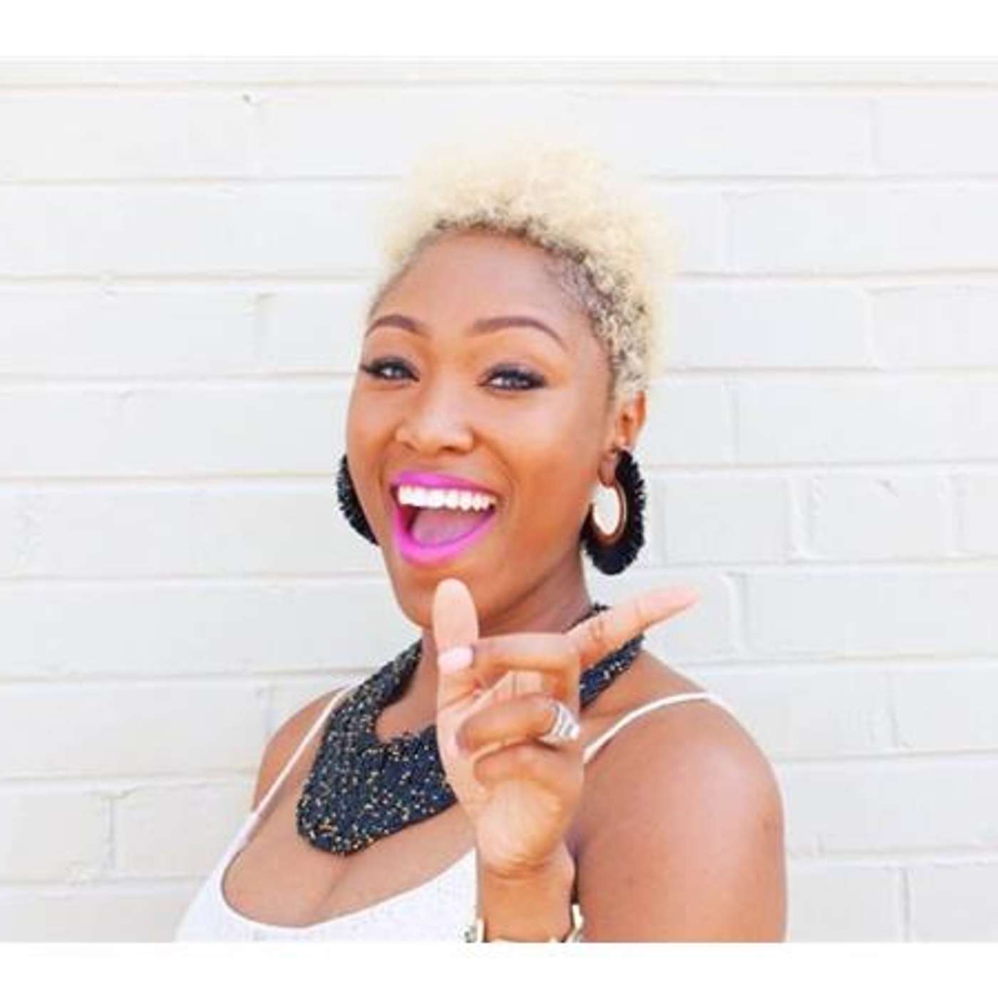 On Air With Owner of Sassy Jones Boutique-Charis Jones episode artwork