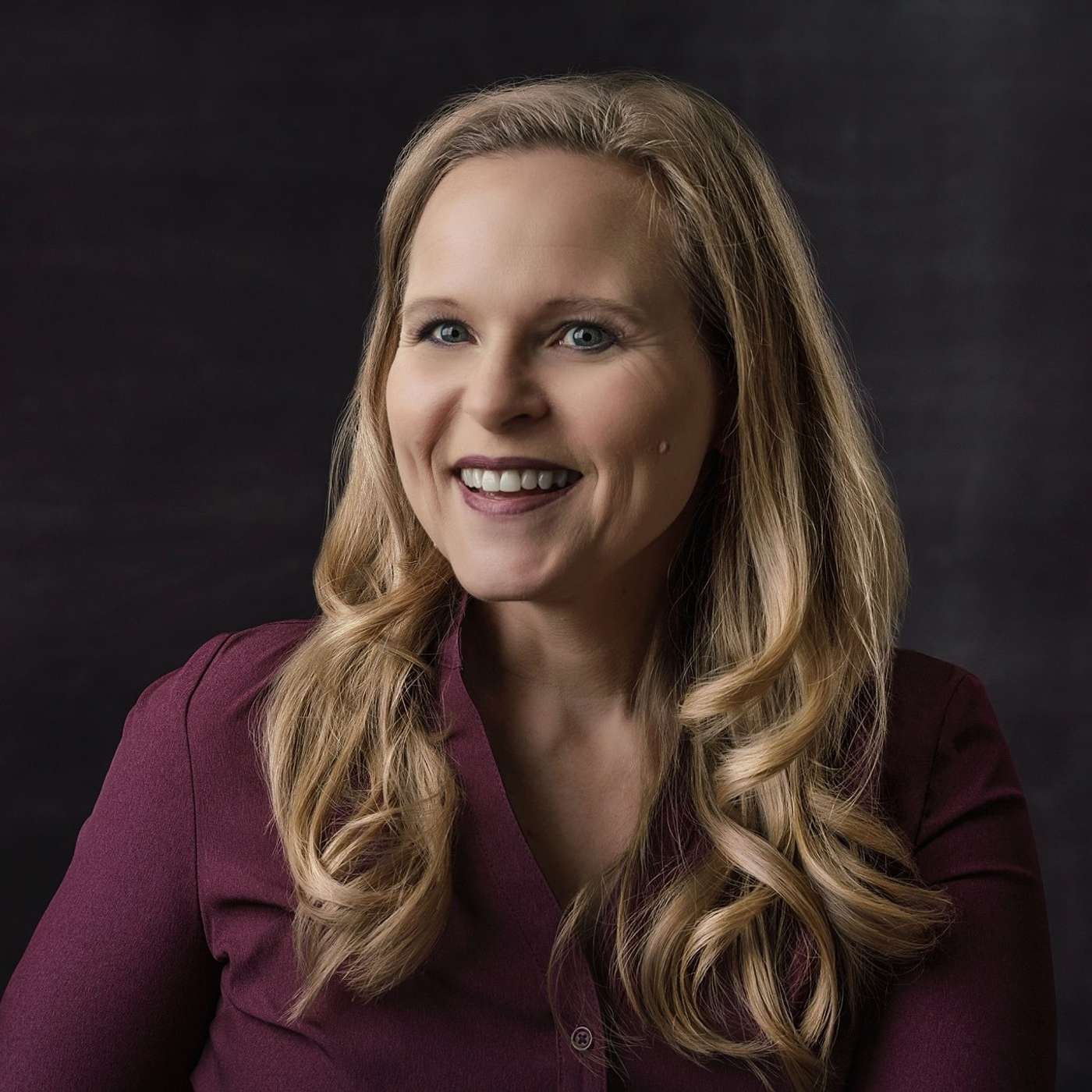 Creating your own Santa session experiences. Episode 88 with Karen Thaemert