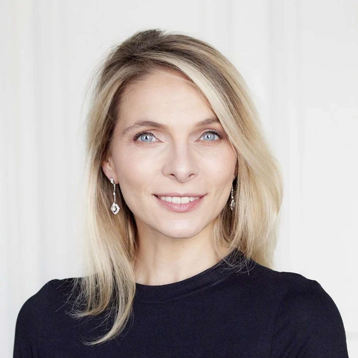 From Accor Chief Digital Officer to CEO: My Observations on Tech - Maud Bailly, Accor episode artwork