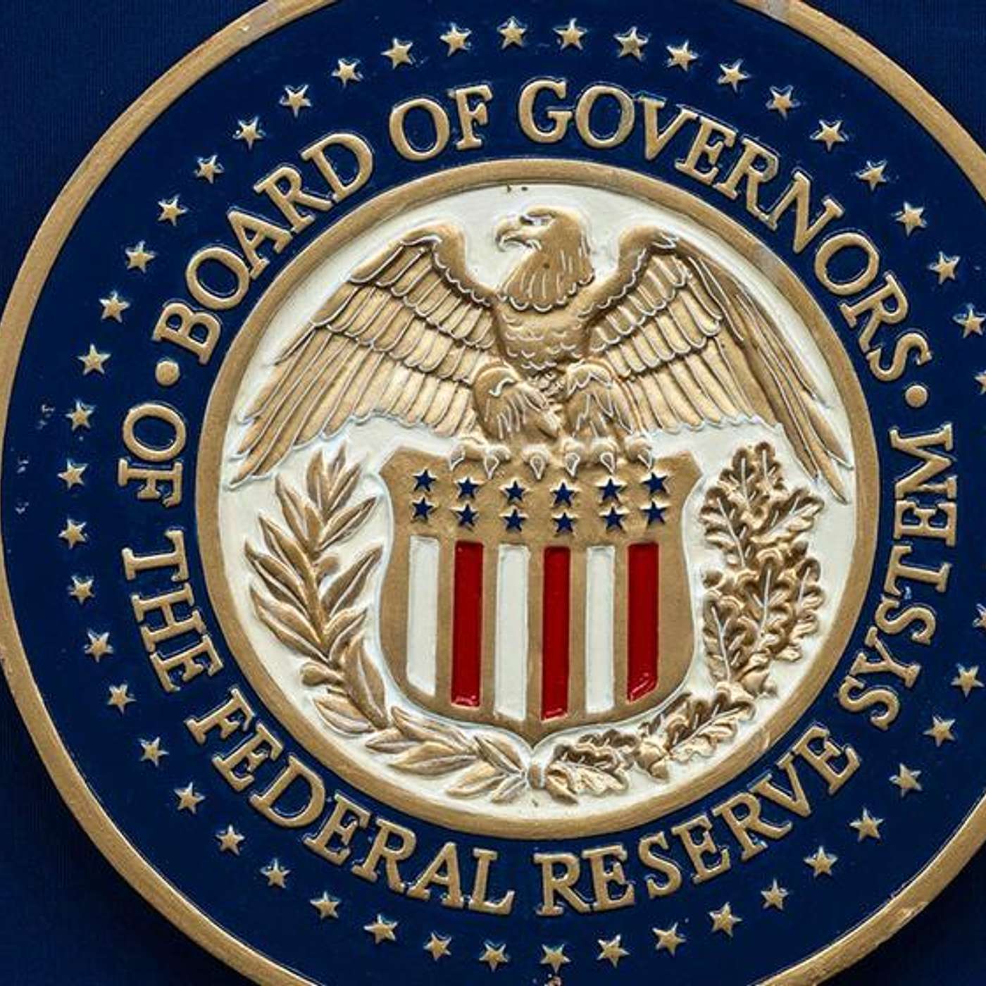 Trump Kevin Warsh-t jelöli a Fed élére: politikai nyomás és a jegybank jövője episode artwork
