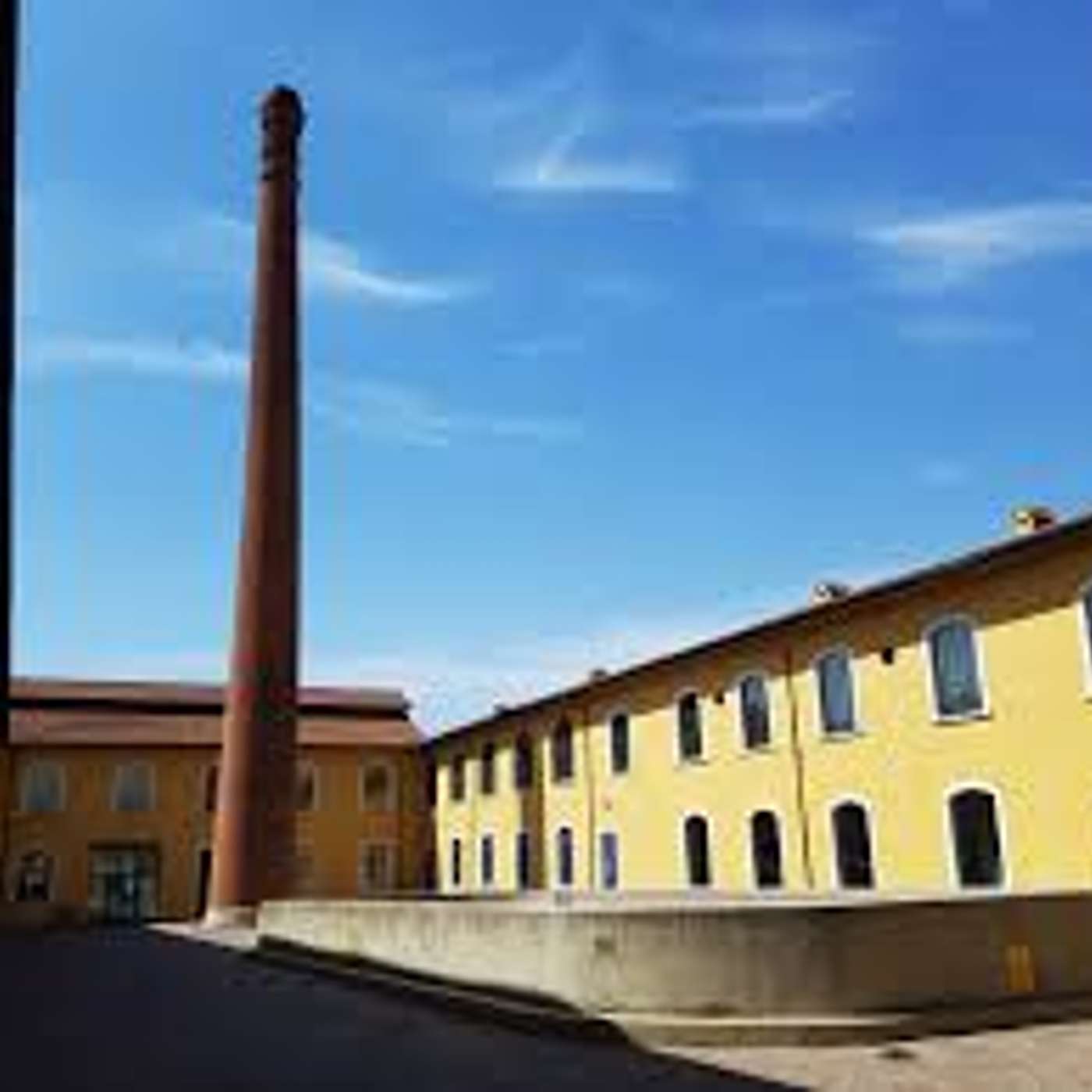 Museo del Tessuto di Prato resoconto mostra Azzedine Alaïa e Cristóbal Balenciaga e progetti futuri  Intervista a Filippo Guarini direttore del museo episode artwork