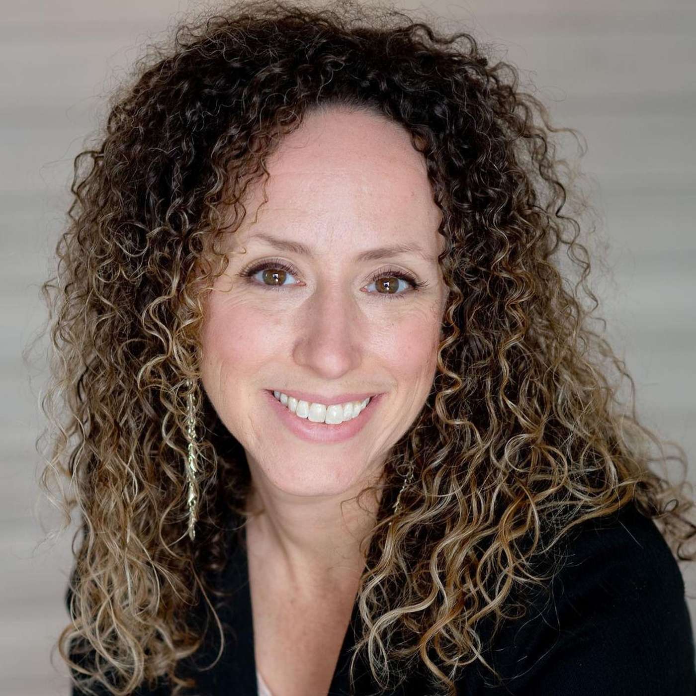 Rebecca McFadden – Creative Visionary, Advocate for Individuality, and Lifelong Optimist - S.O.S. #175