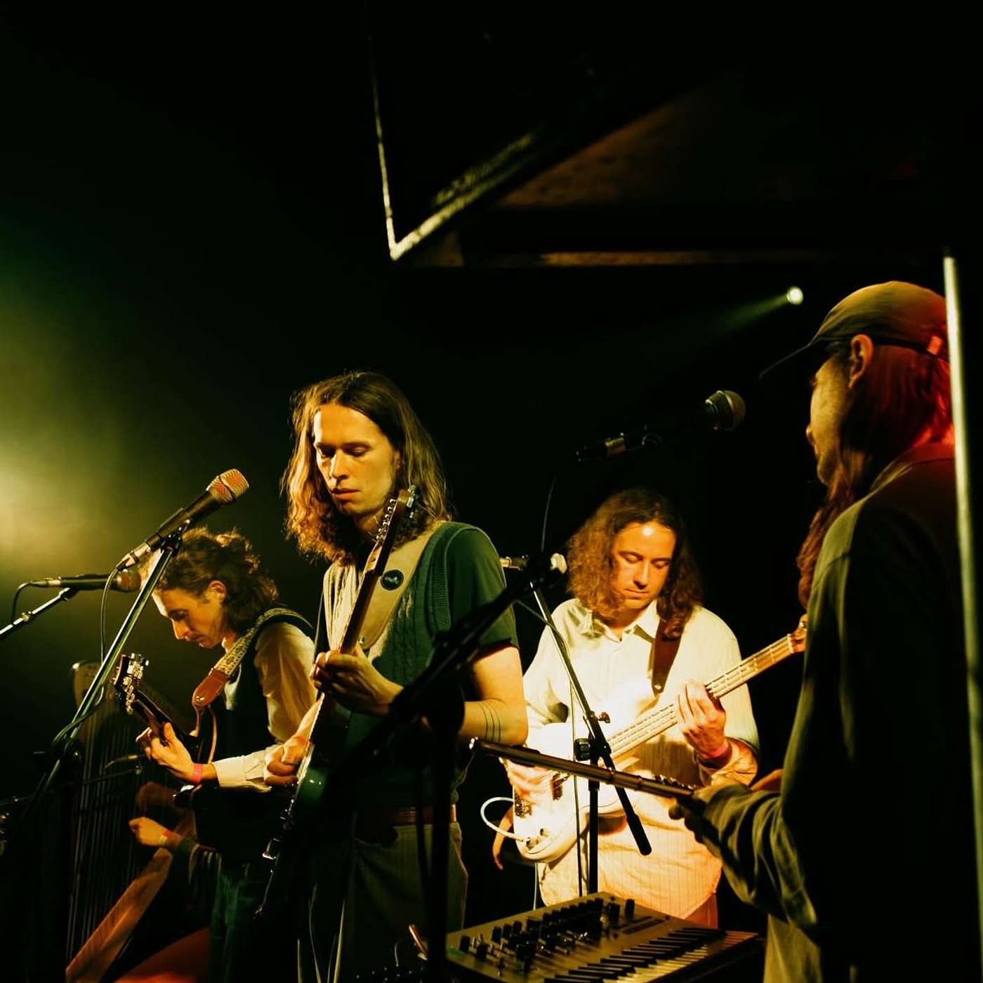 Hutch - those happy go lucky scamps from down south Hutch - those happy go lucky scamps from down south