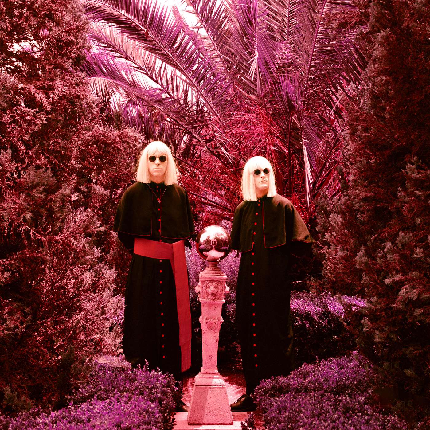 Drab Majesty on Rock In:flux