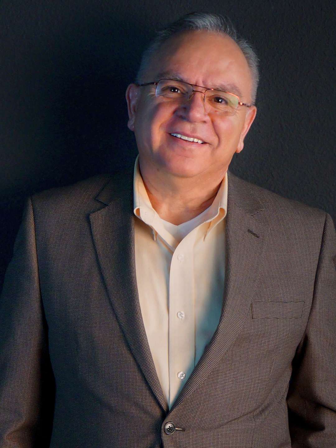 Dr. Abel Ledezma