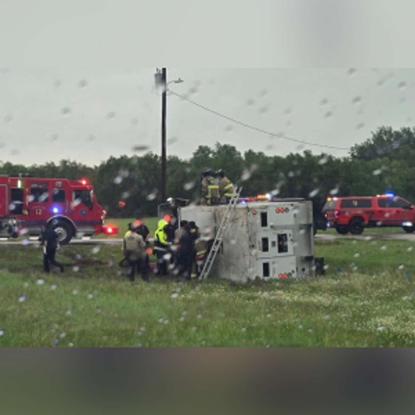 Armored vehicle rolls over on U.S. 87 in La Vernia episode artwork