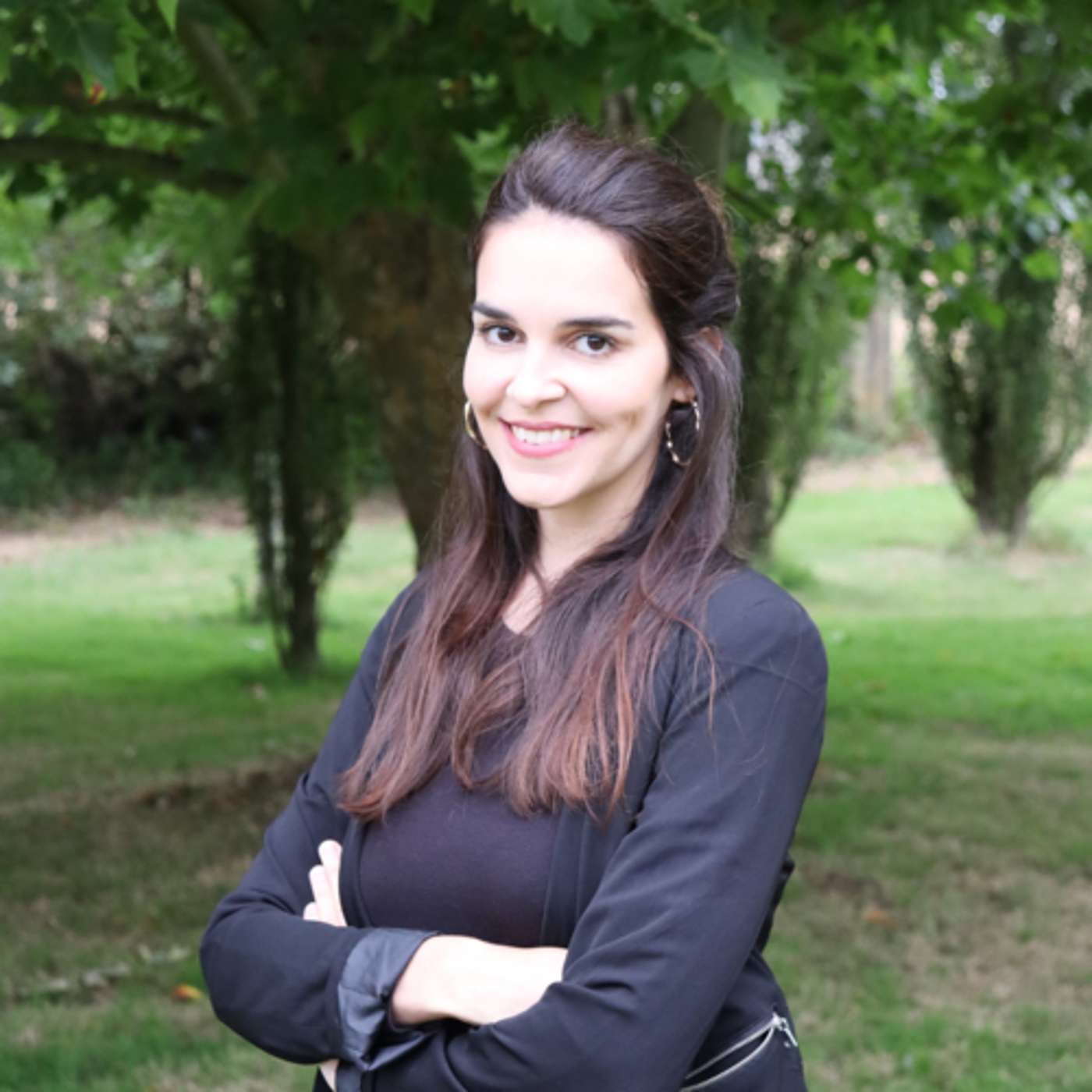 Mia Esmeriz Academy - Learn European Portuguese Online