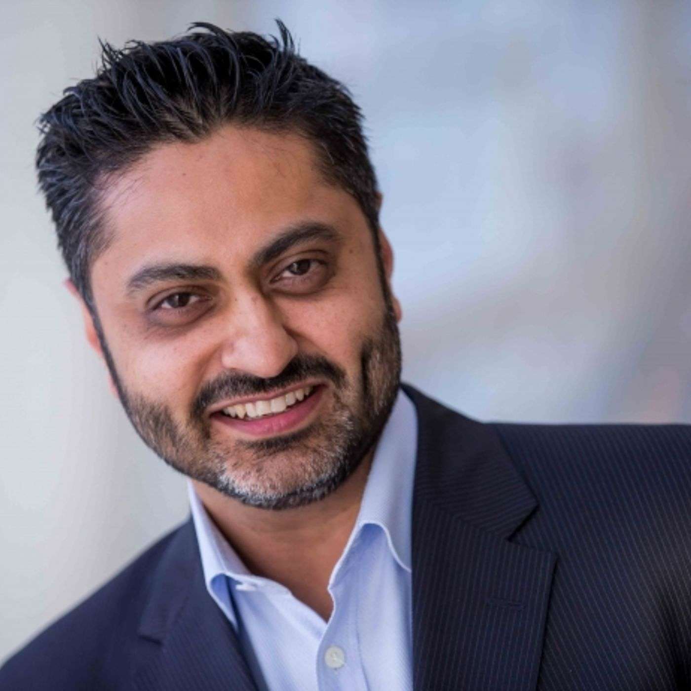 #05: Accelerating the Adoption of AI with Razat Gaurav CEO Llamasoft