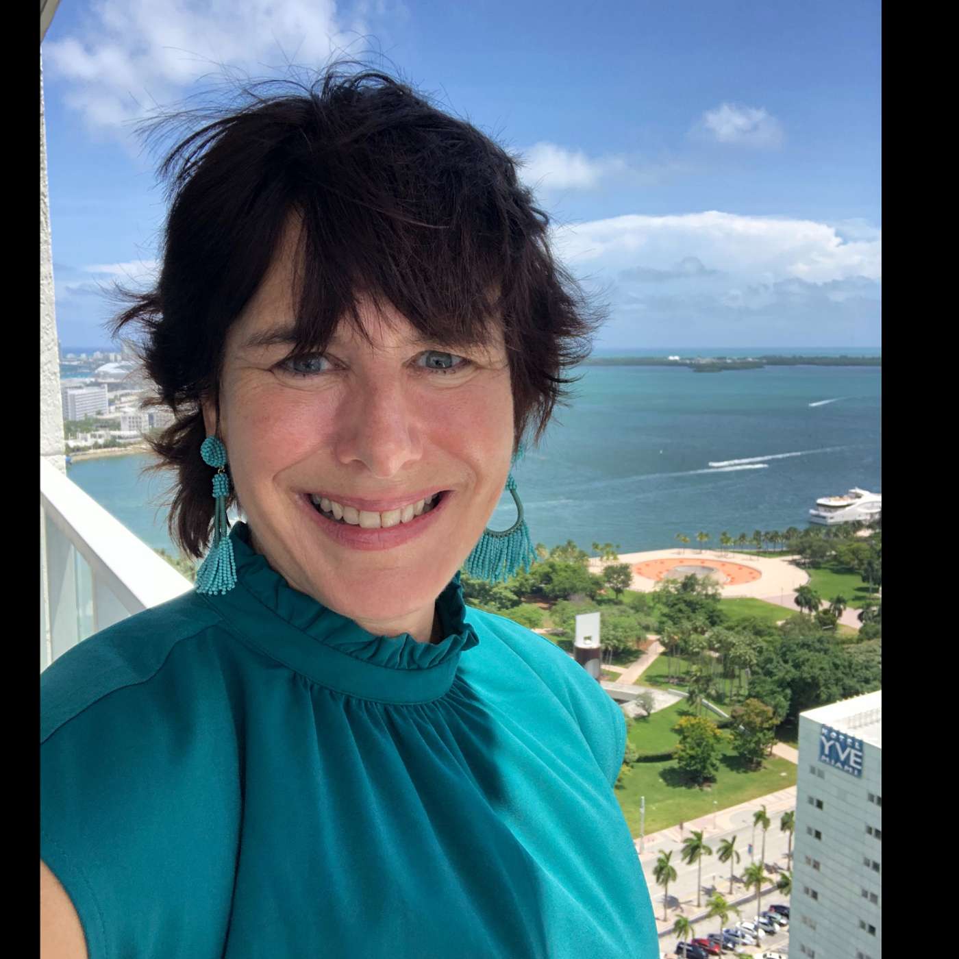 How should we achieve more in the mids of the midlife crisis? Interview Michelle Niemeyer How should we achieve more in the mids of the midlife crisis? Interview Michelle Niemeyer