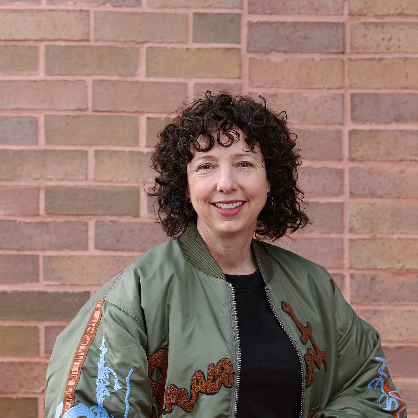 Michaela Webb – Studio Round Michaela Webb – Studio Round