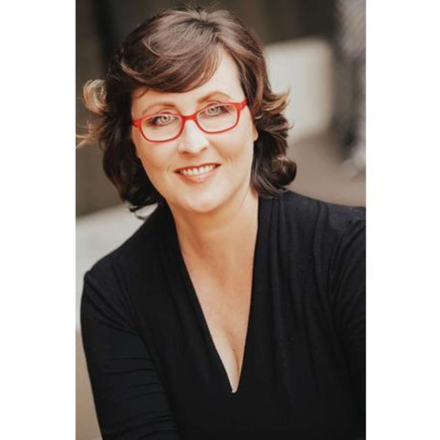 Romance, Suspense, & TikTok with author Lori Ryan on Readers Entertainment Radio episode artwork