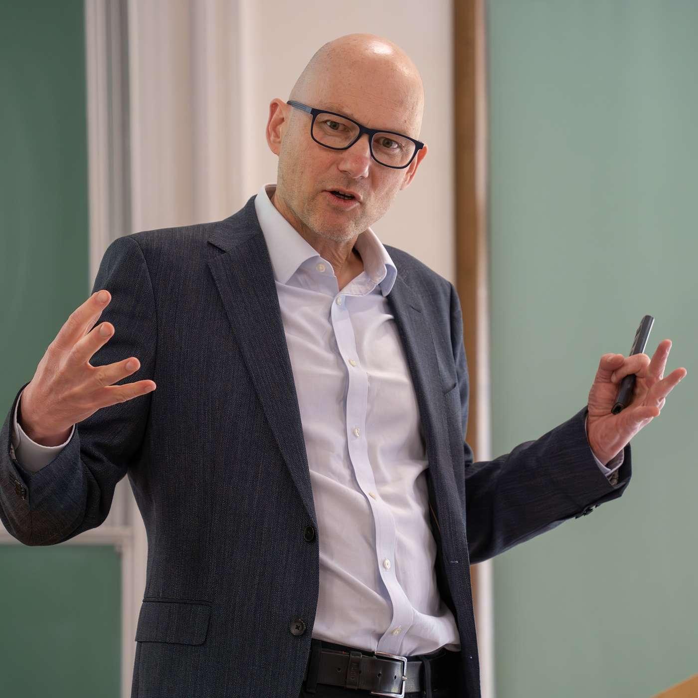 Quantum chaos and simple equations with Prof Jens Marklof - Episode #76 episode artwork