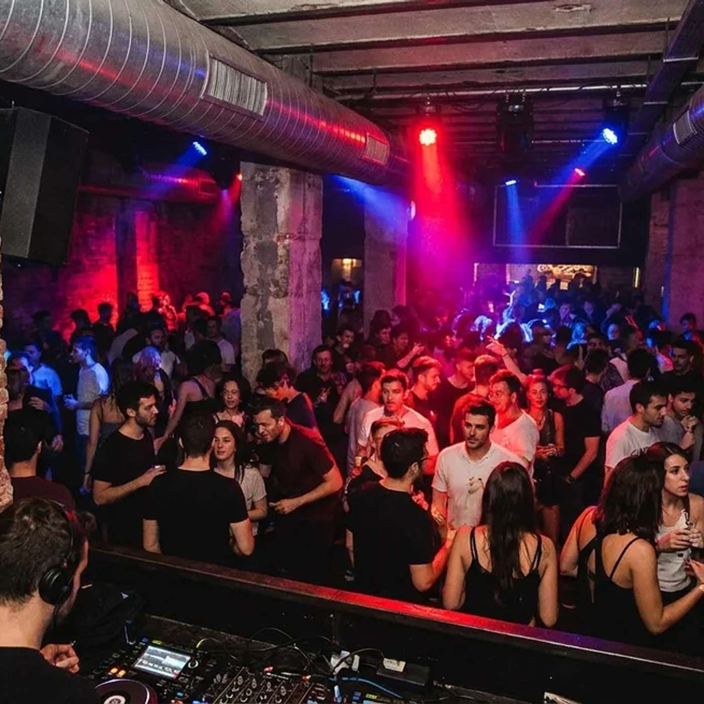 DJ Kesc: Nightlife Guides, Best Clubs & Global Night Scenes