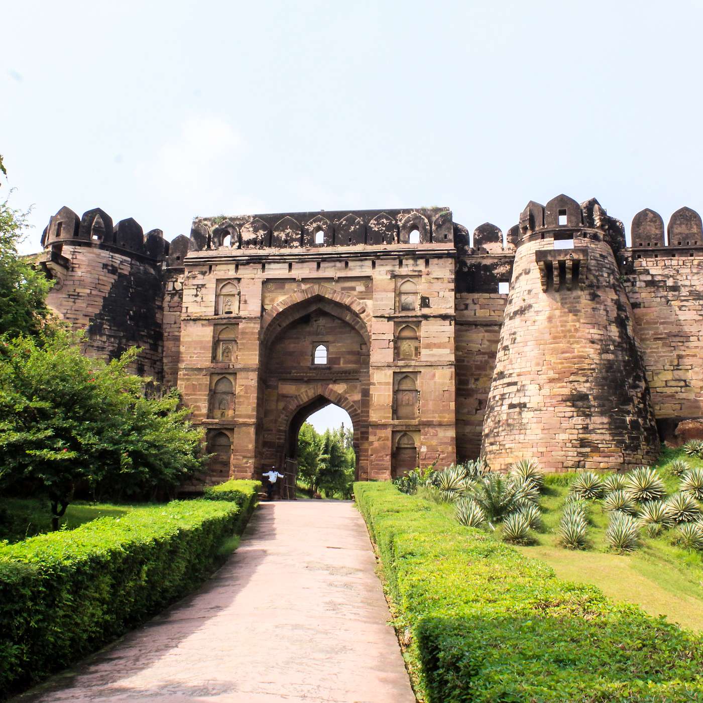 ARTIFACTS of EMPIRE with THE EXPLORIST