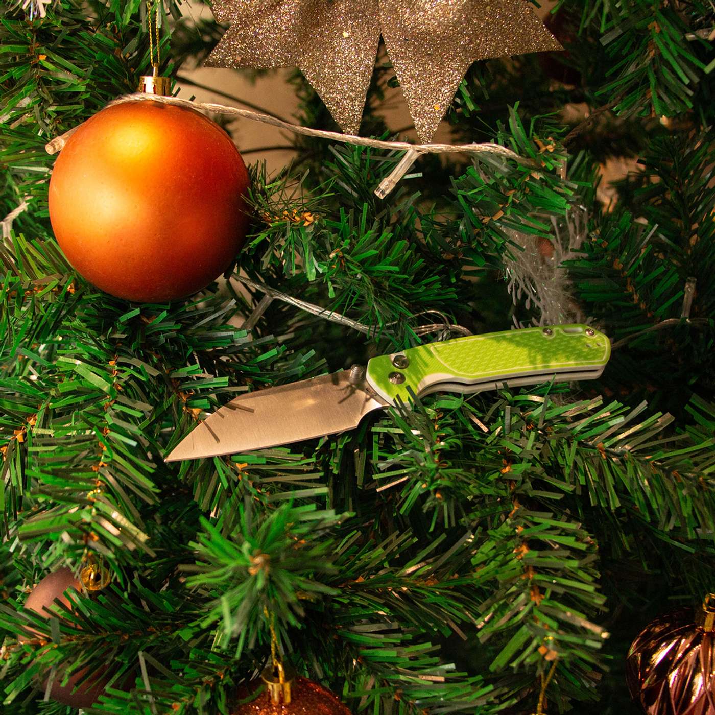 CHOOSING THE BEST FOLDING KNIFE: A CHRISTMAS GIFT GUIDE FOR ALL BUDGETS