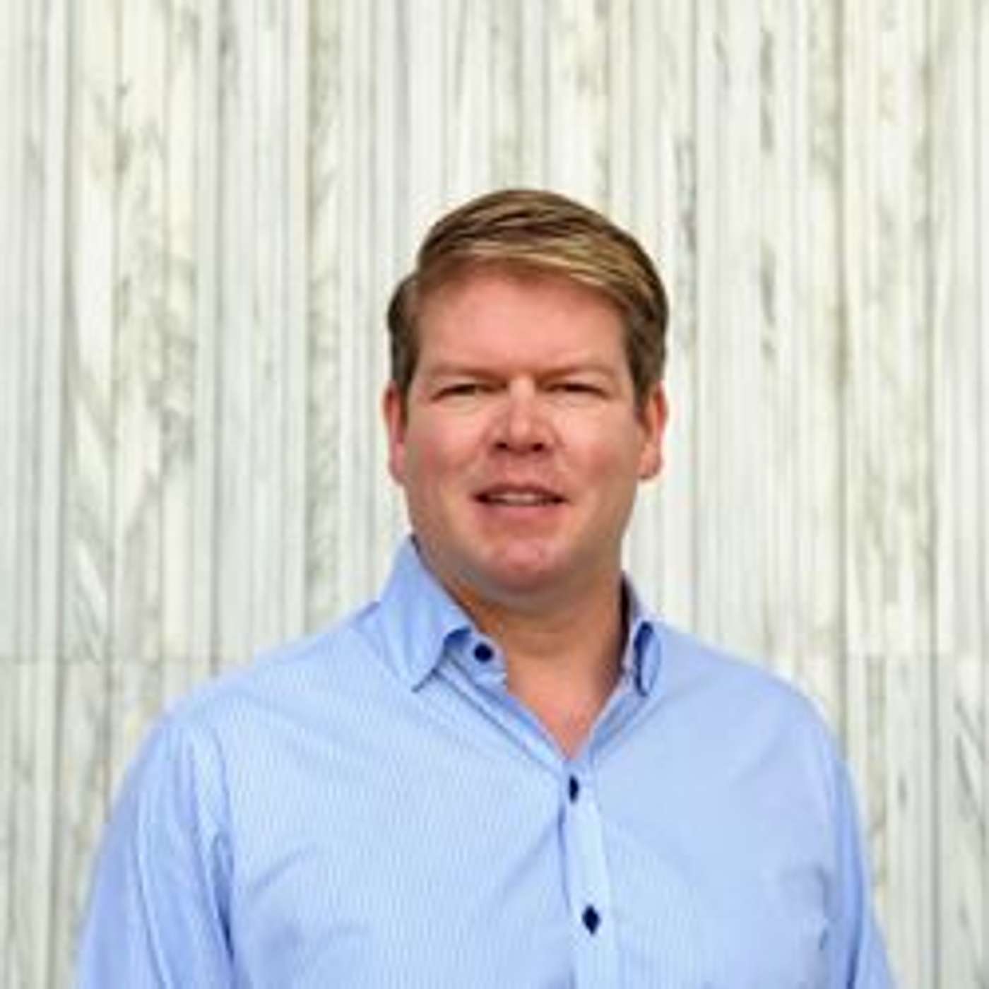 The Art of "New Defaults": Insights from Executive Coach Robert Hamilton