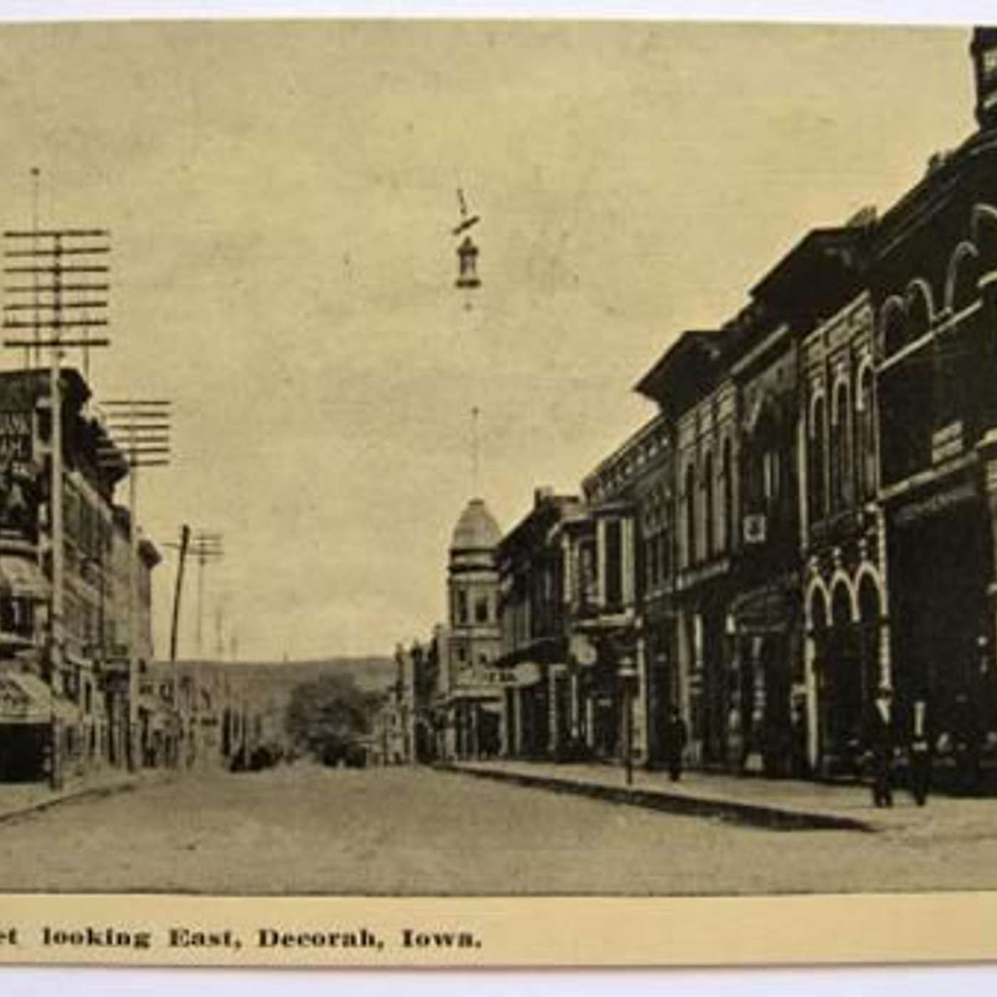 Decorah, IA - We Plot Our Solo Spin-off Podcasts episode artwork