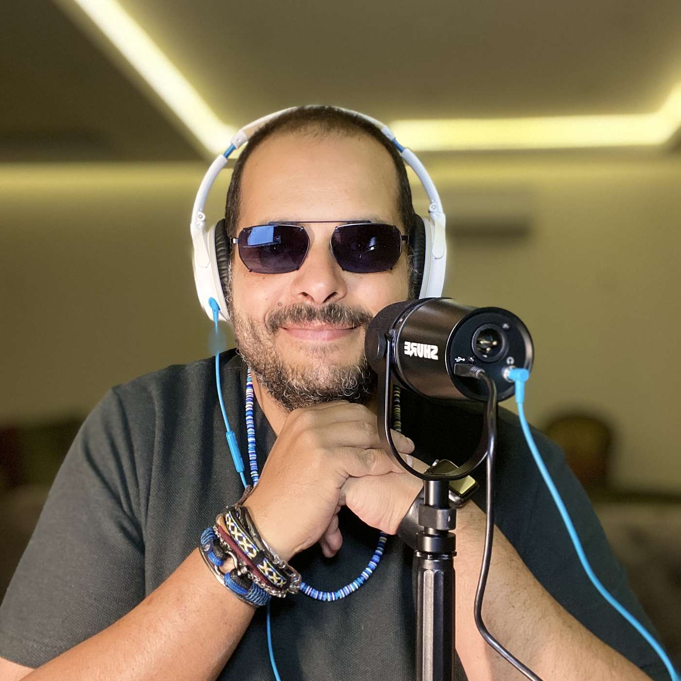 Heik 3aycheenha Ma3 Sam Akkawi - هيك عايشينها مع سام عكاوي