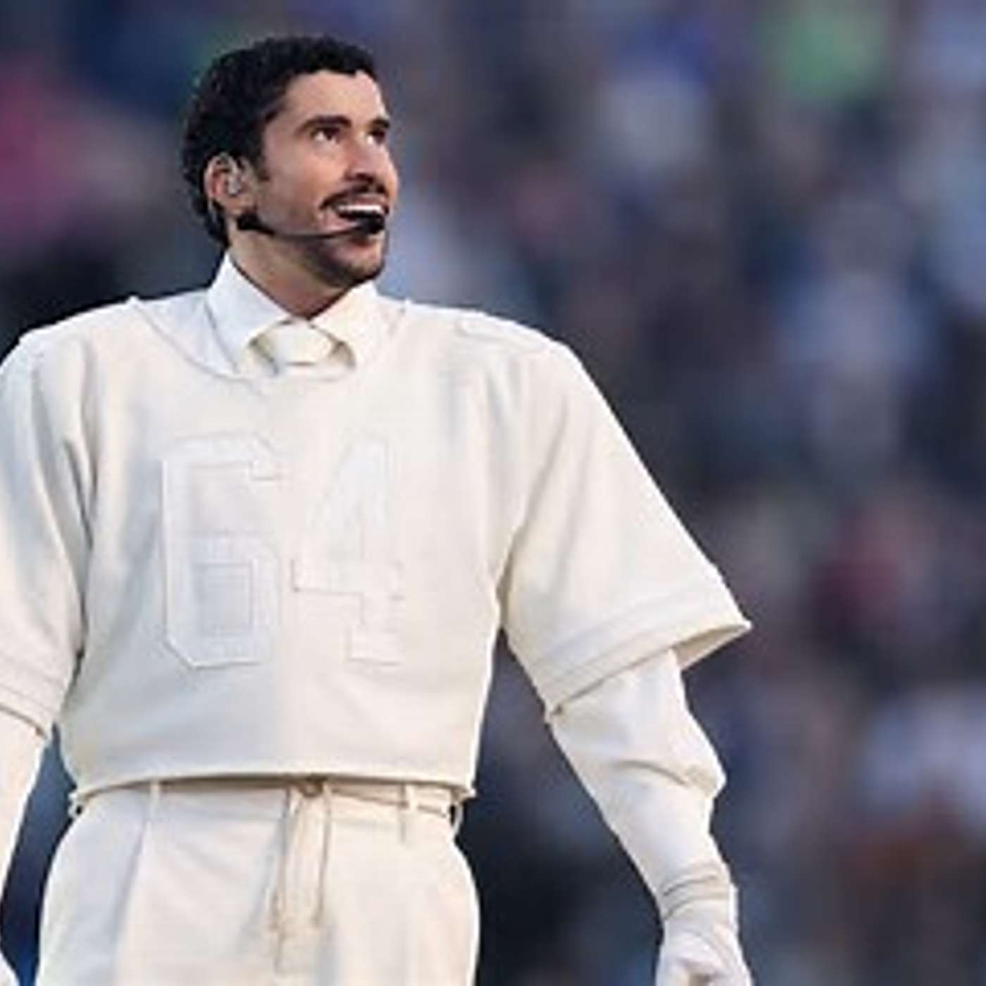 Episodio 1241: MENSAJE OCULTO Bad Bunny Super Bowl Super Tazón | Mamela Fiallo y Luis Román