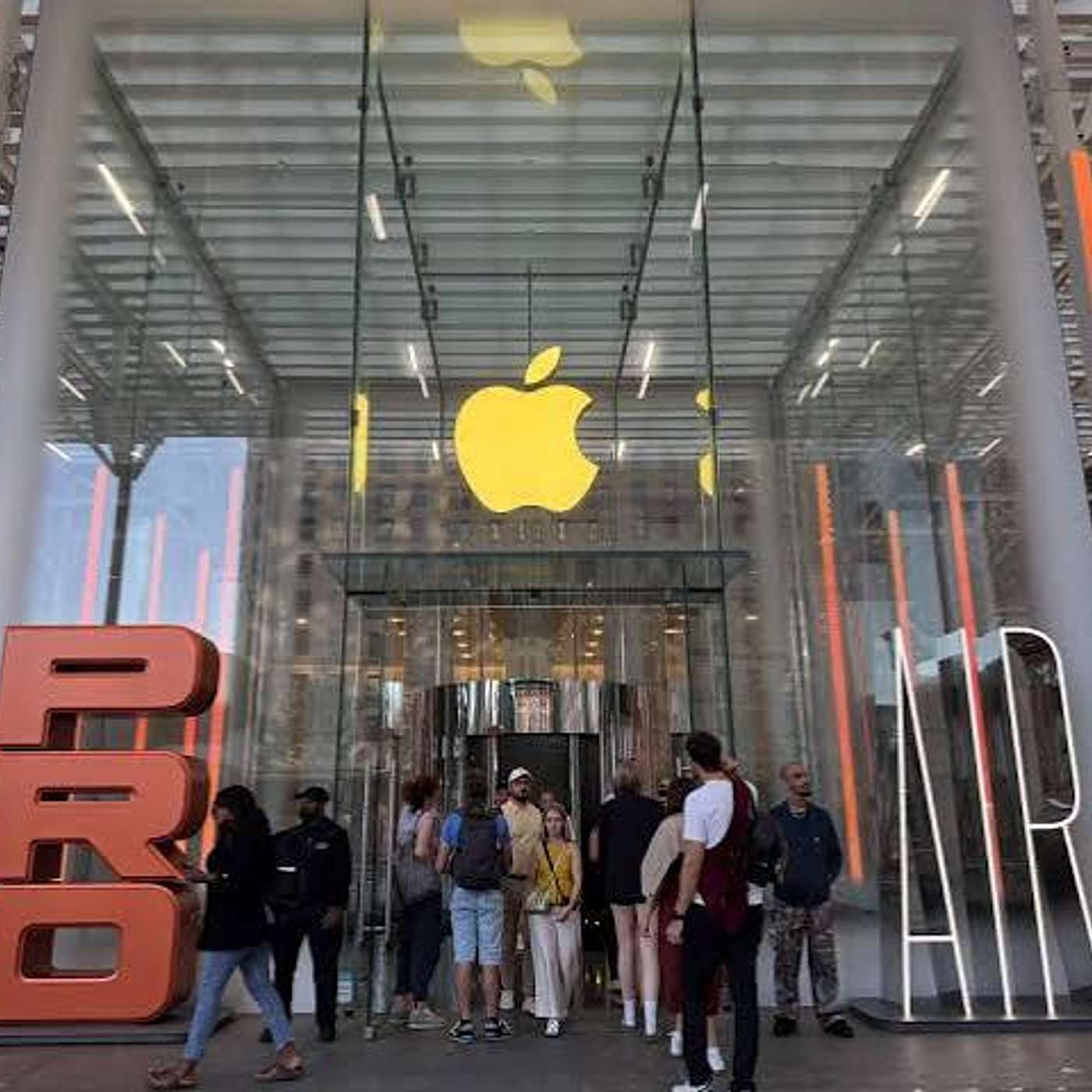Why the iPhone 18 Pro Might Be Impossible to Buy episode artwork