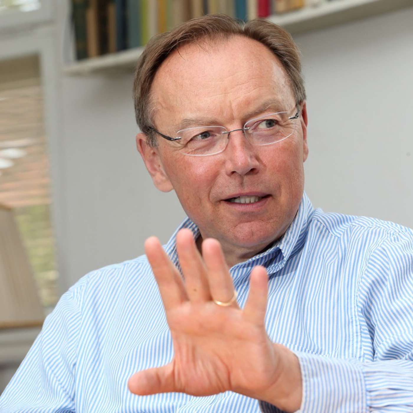 IGOR LUKEŠ: "Politická kultura klesá a o demokracii je třeba bojovat!"