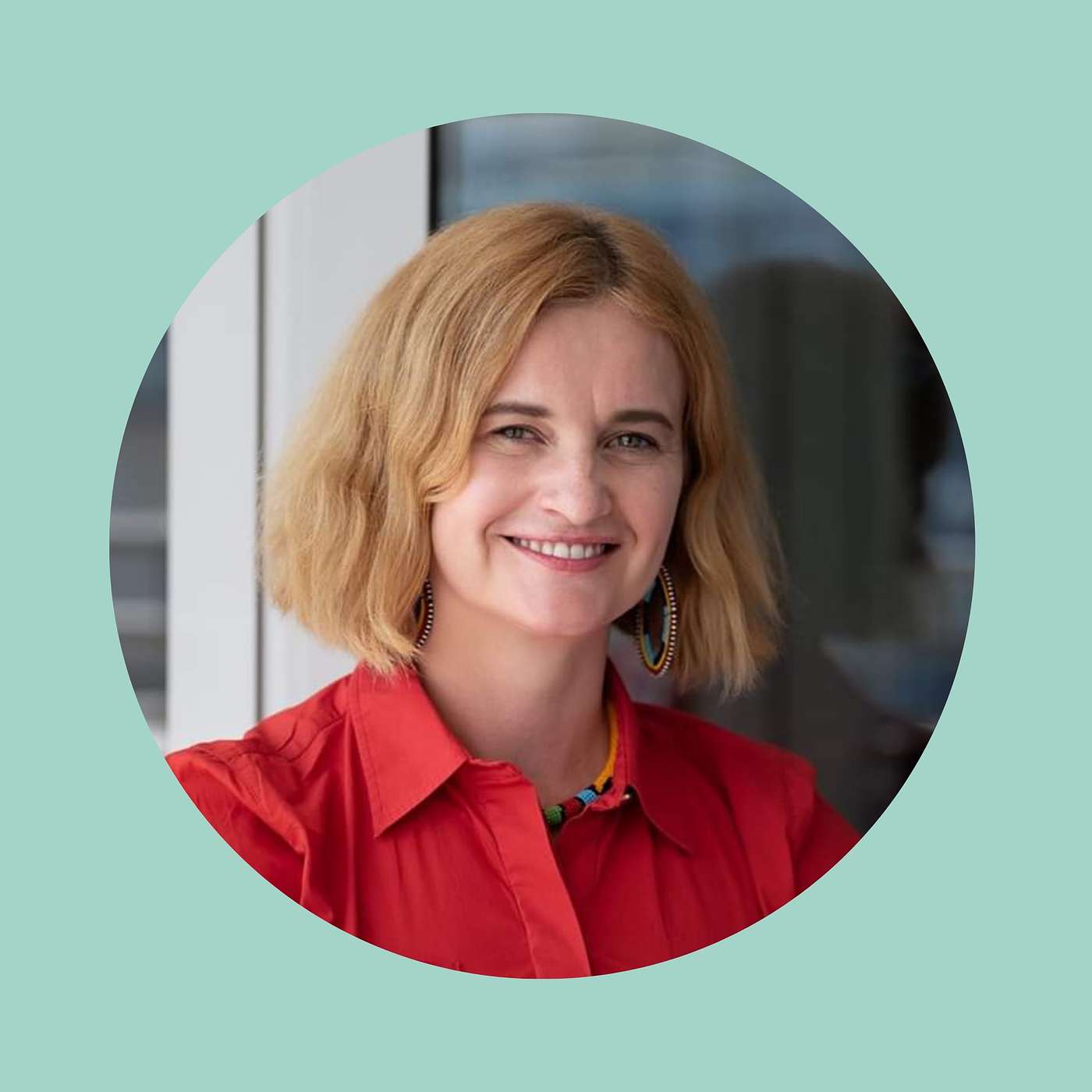 Episode 9: Be Bold and Build Relationships: Global Change Management with Barbara Lisa episode artwork