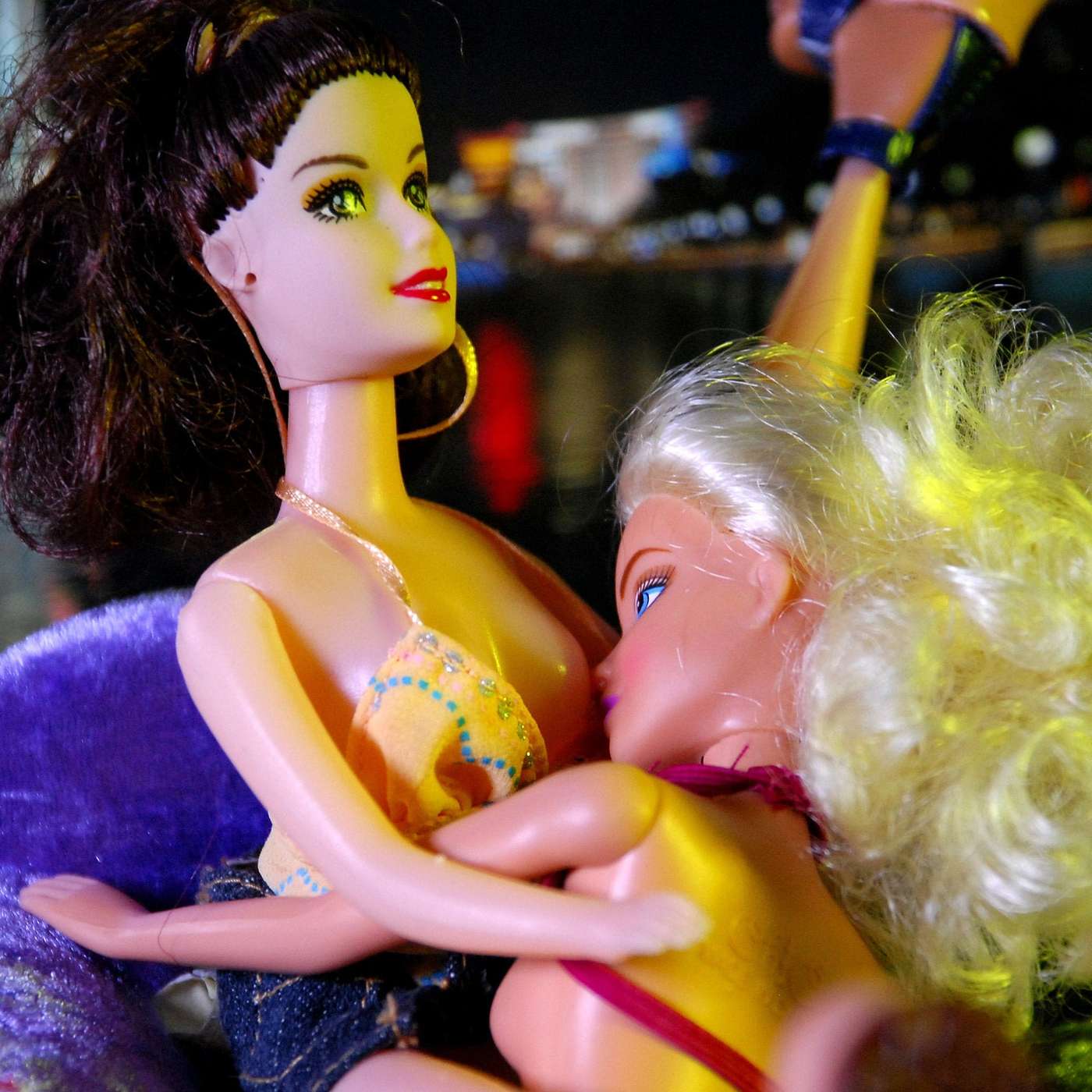 פרק בונוס 2: Come on Barbie lets go party