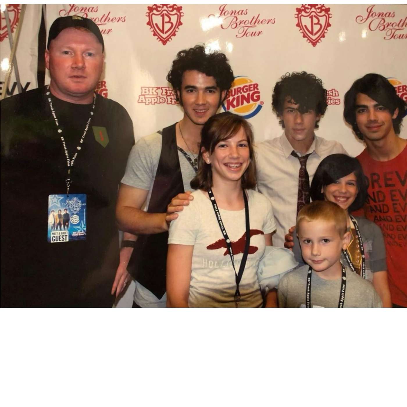 Hawes Sisters on the Move: Growing Up Army Strong! Hawes Sisters on the Move: Growing Up Army Strong!