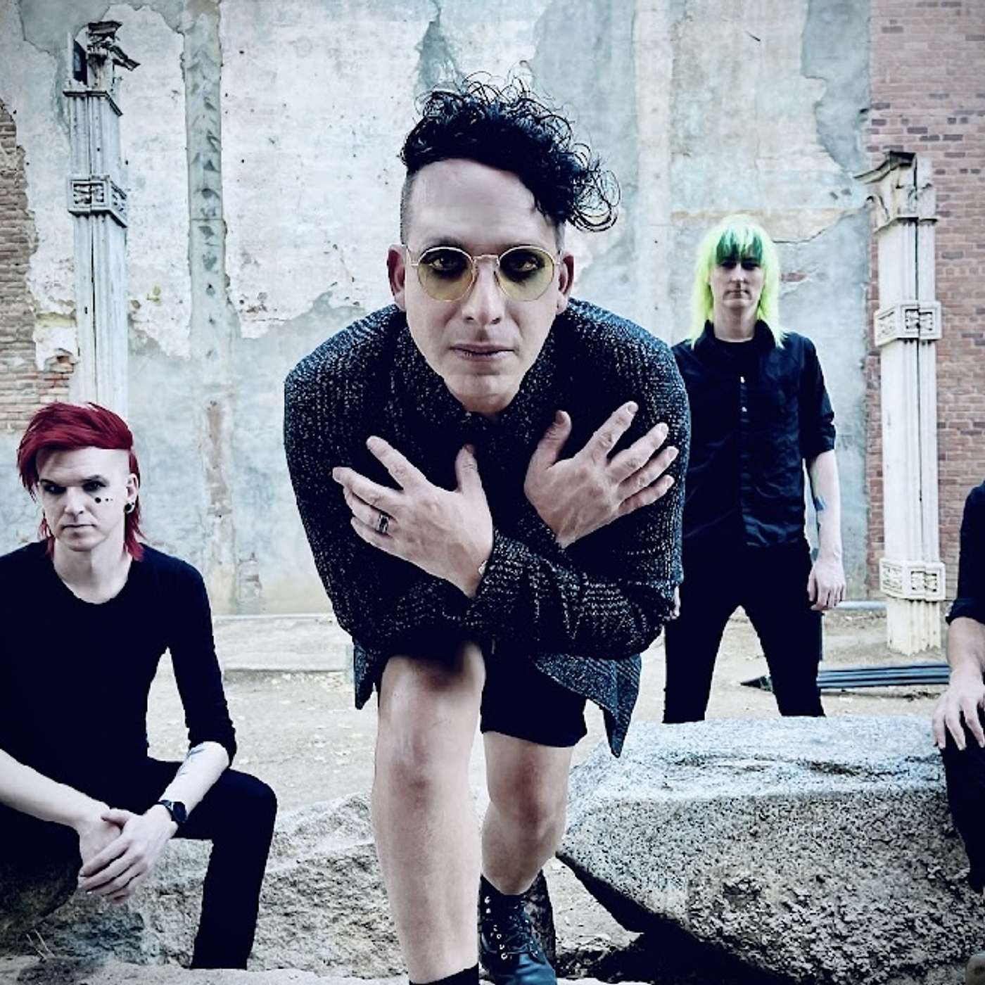 Creux Lies on Rock In:flux