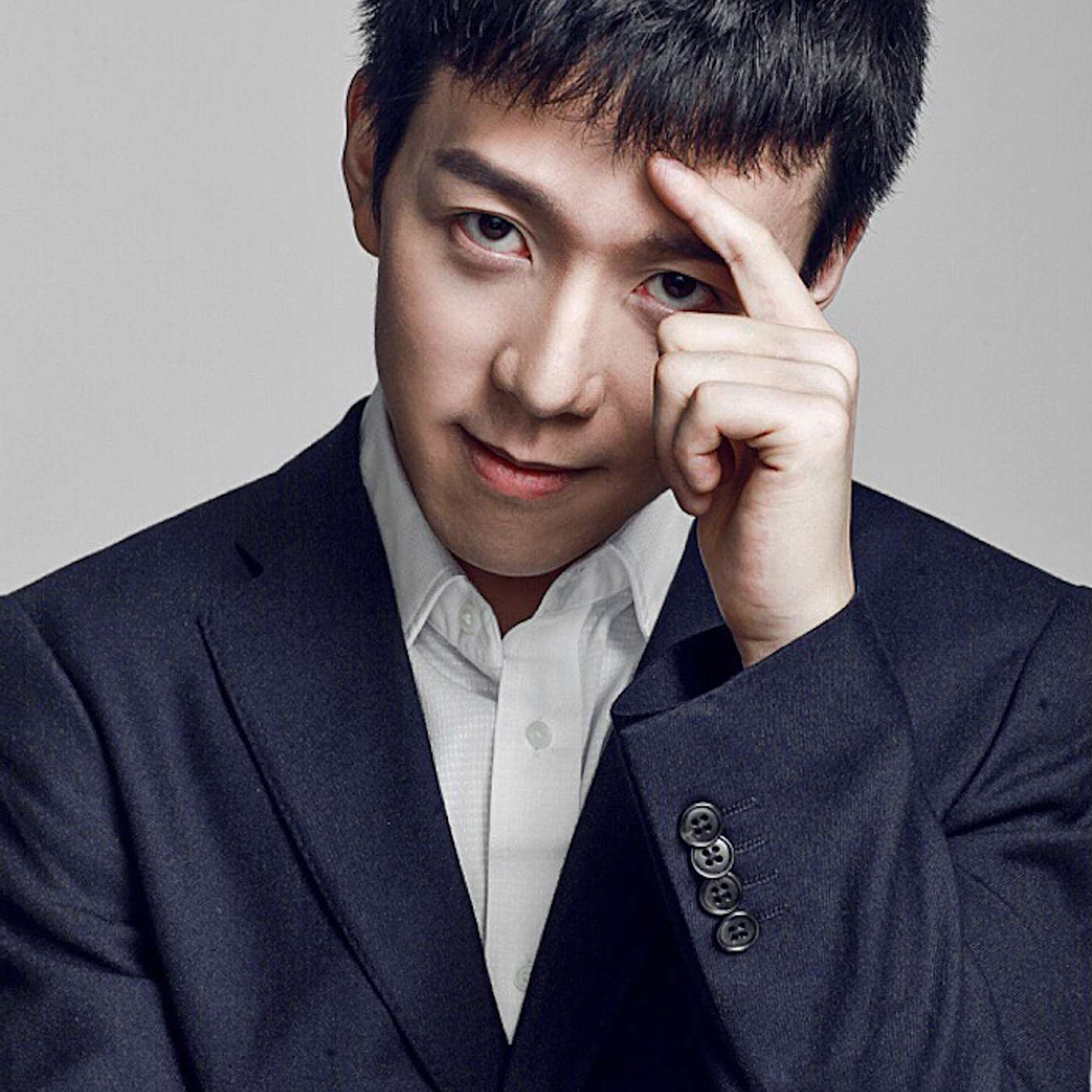 Award Winning Composer Wang Xinyang Award Winning Composer Wang Xinyang