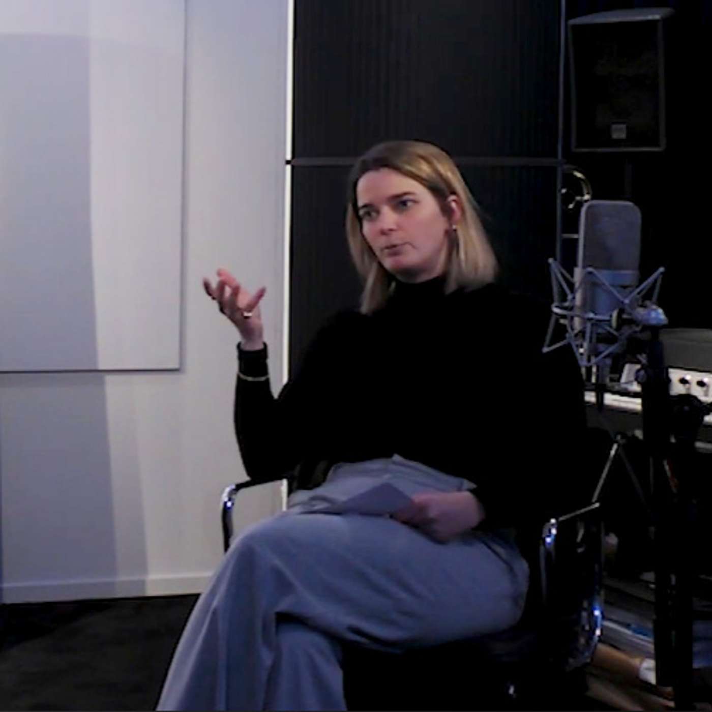 V-ICT-OR op de sofa ... een interview met Annelies Vanderhoydonks - Advisor AI Competence Center - Digitaal Vlaanderen.