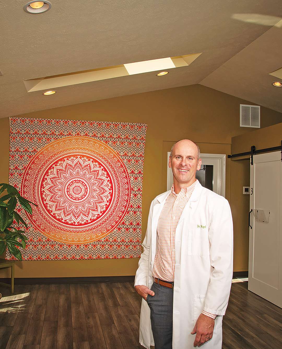 Dr. Nigel Brayer